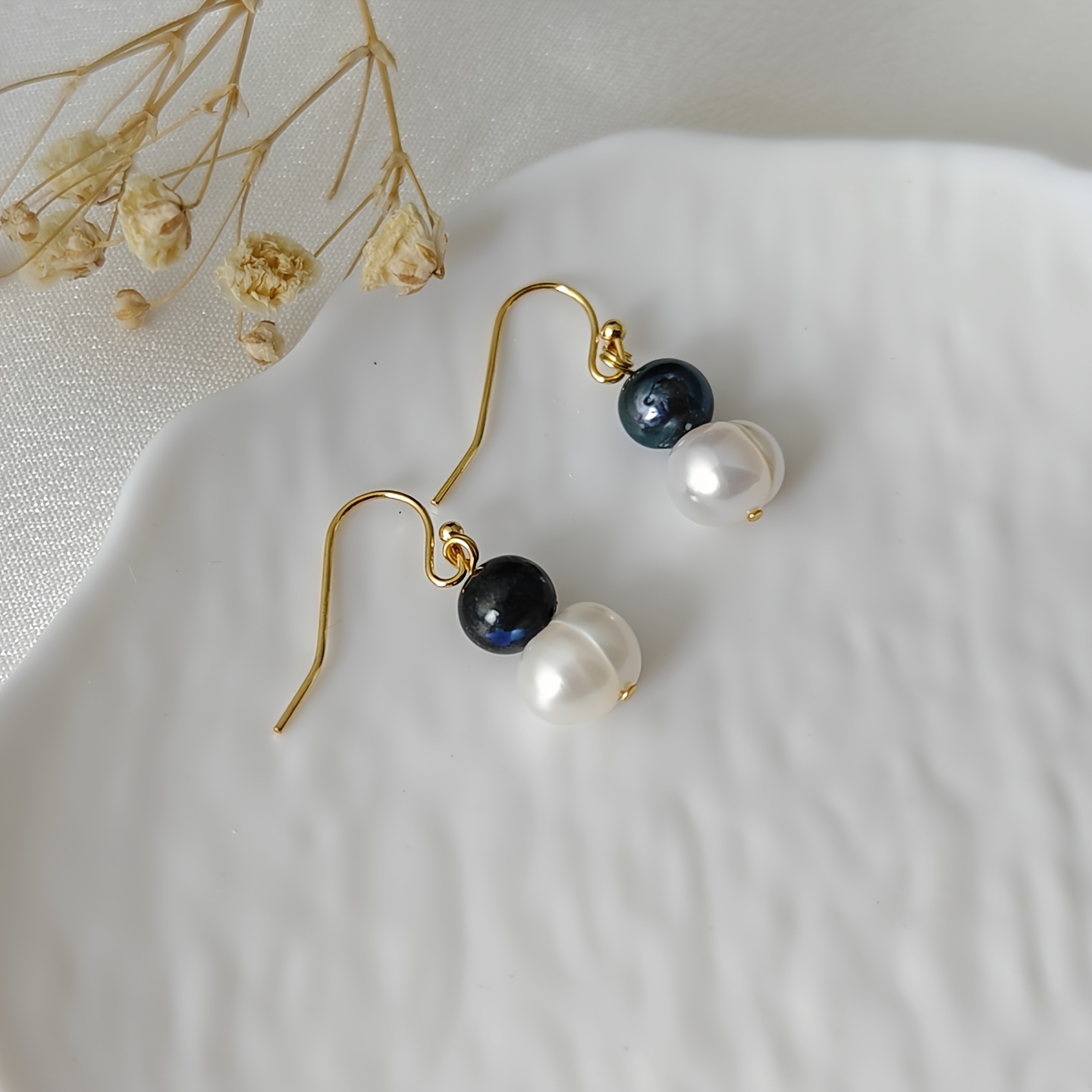 Women's Natural Freshwater Pearls Drop Earrings, Unisex